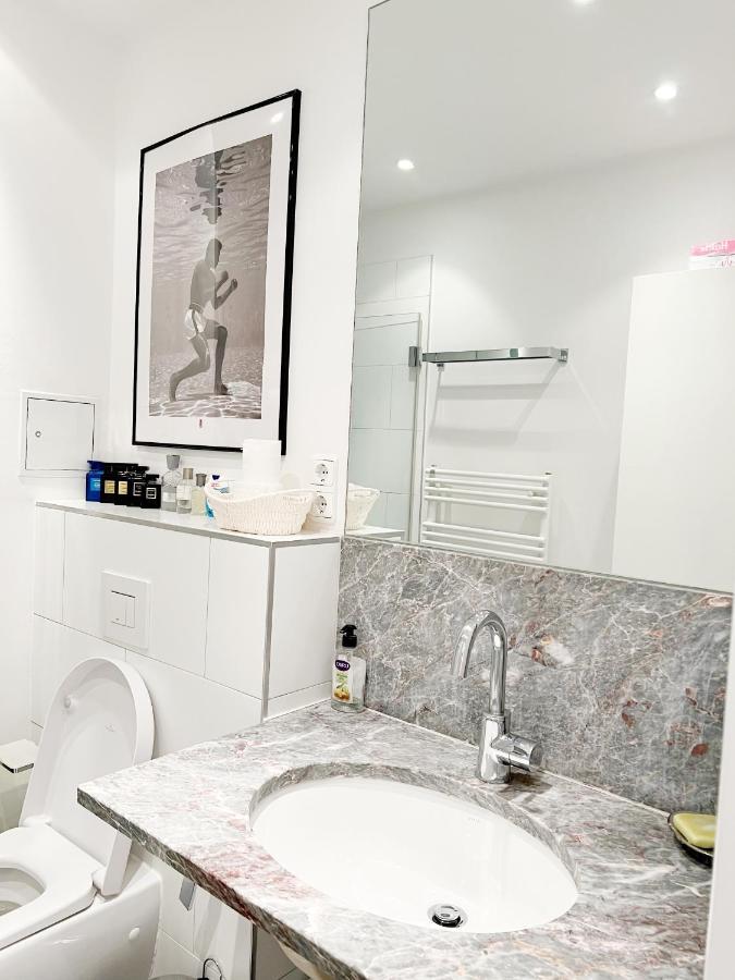 Prime Comfort Apartment With Balcony & Free Parking Berlin Exterior foto